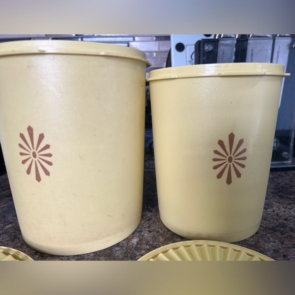 Vintage authentic Tupperware flour containers - Picture 3 of 4